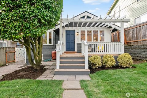 Photo of 3815 Sunnyside Avenue N, Seattle, WA 98103 (MLS # 2477991)