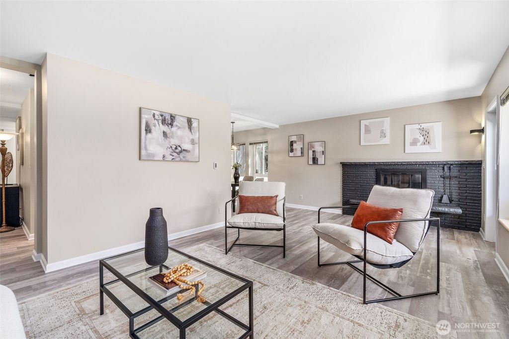 Photo of 75 E Lynn Street #B, Seattle, WA 98102 (MLS # 2526106)
