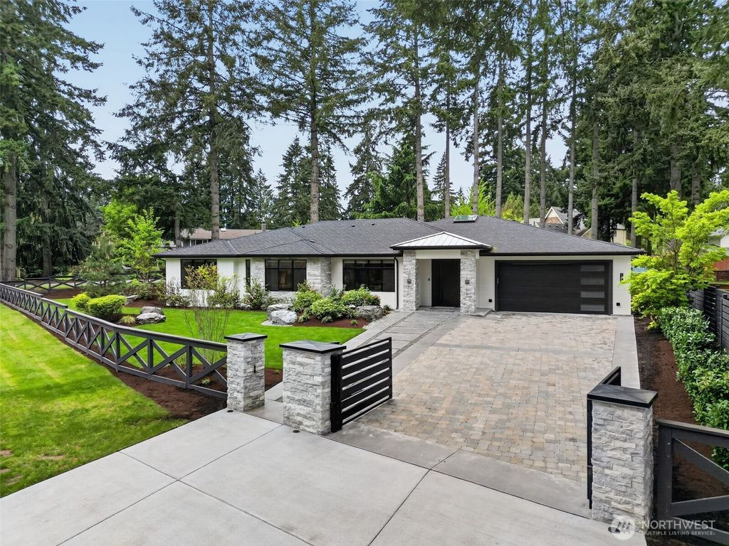 Photo of 12608 NE 30th Street, Bellevue, WA 98005 (MLS # 2511024)