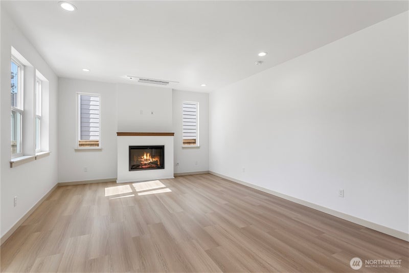 1317 Ave A