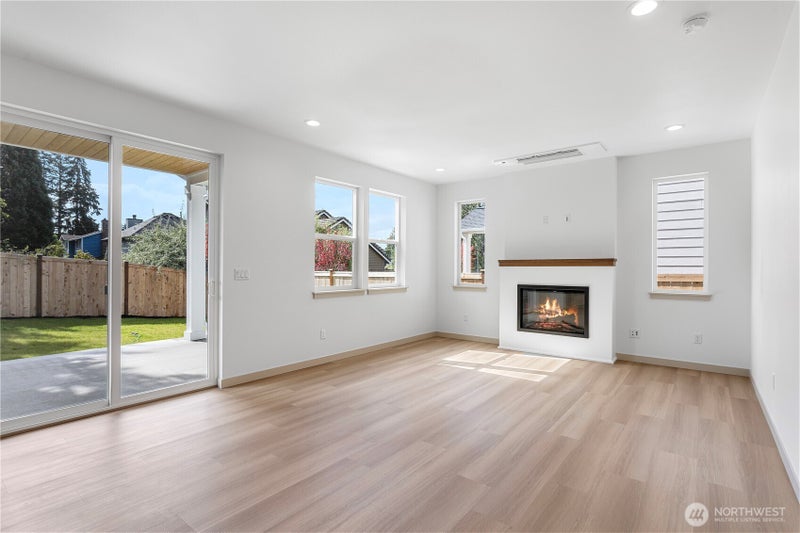 1317 Ave A