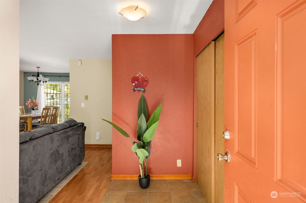 Photo of 6560 18th Avenue SW, Seattle, WA 98106 (MLS # 2168732)