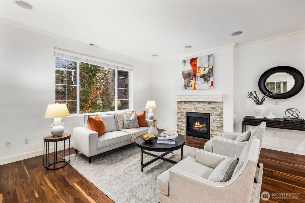 Photo of 297 NE Denny Way, Issaquah, WA 98029 (MLS # 2466088)