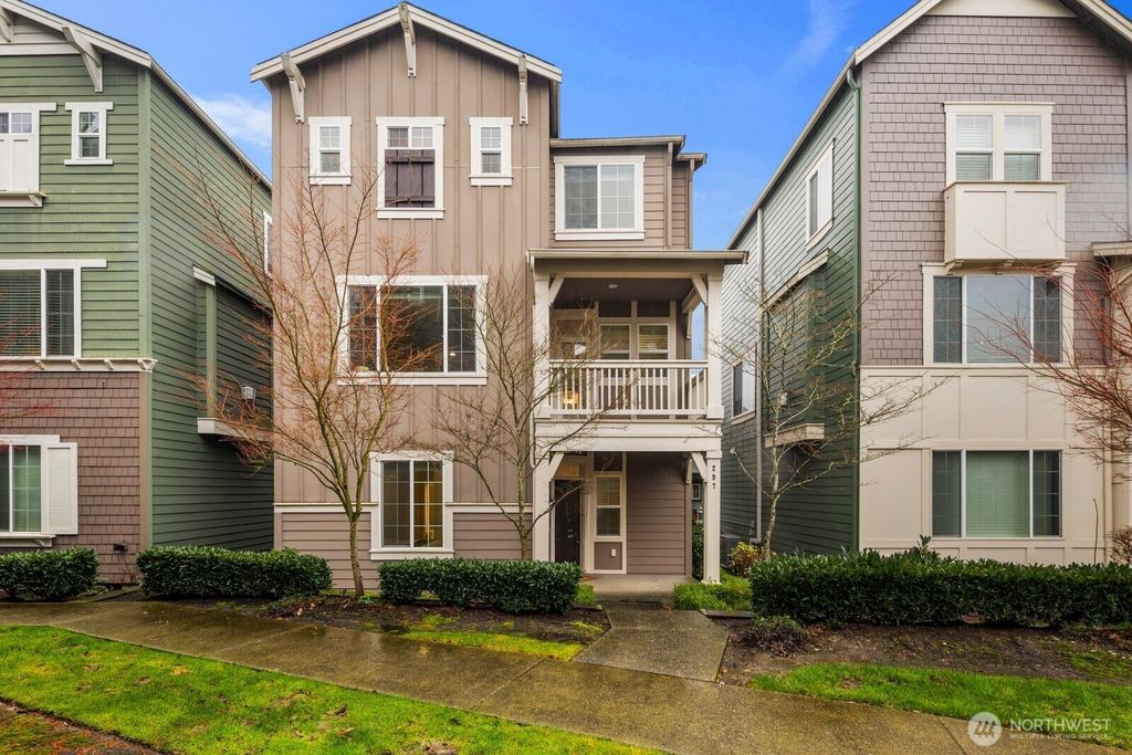 Photo of 297 NE Denny Way, Issaquah, WA 98029 (MLS # 2466088)