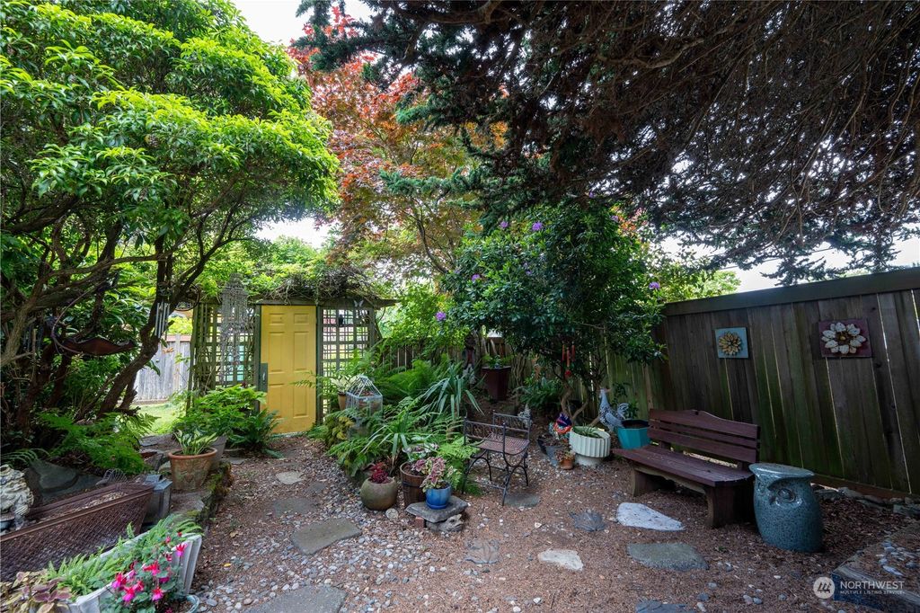 Photo of 22024 88th Avenue W, Edmonds, WA 98026 (MLS # 2253585)