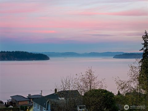 Photo of 8154 E Seaview Drive, Port Orchard, WA 98366 (MLS # 2461300)