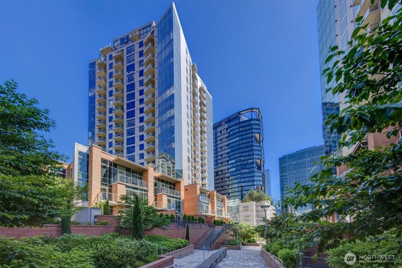 10650 NE 9th Place 5208