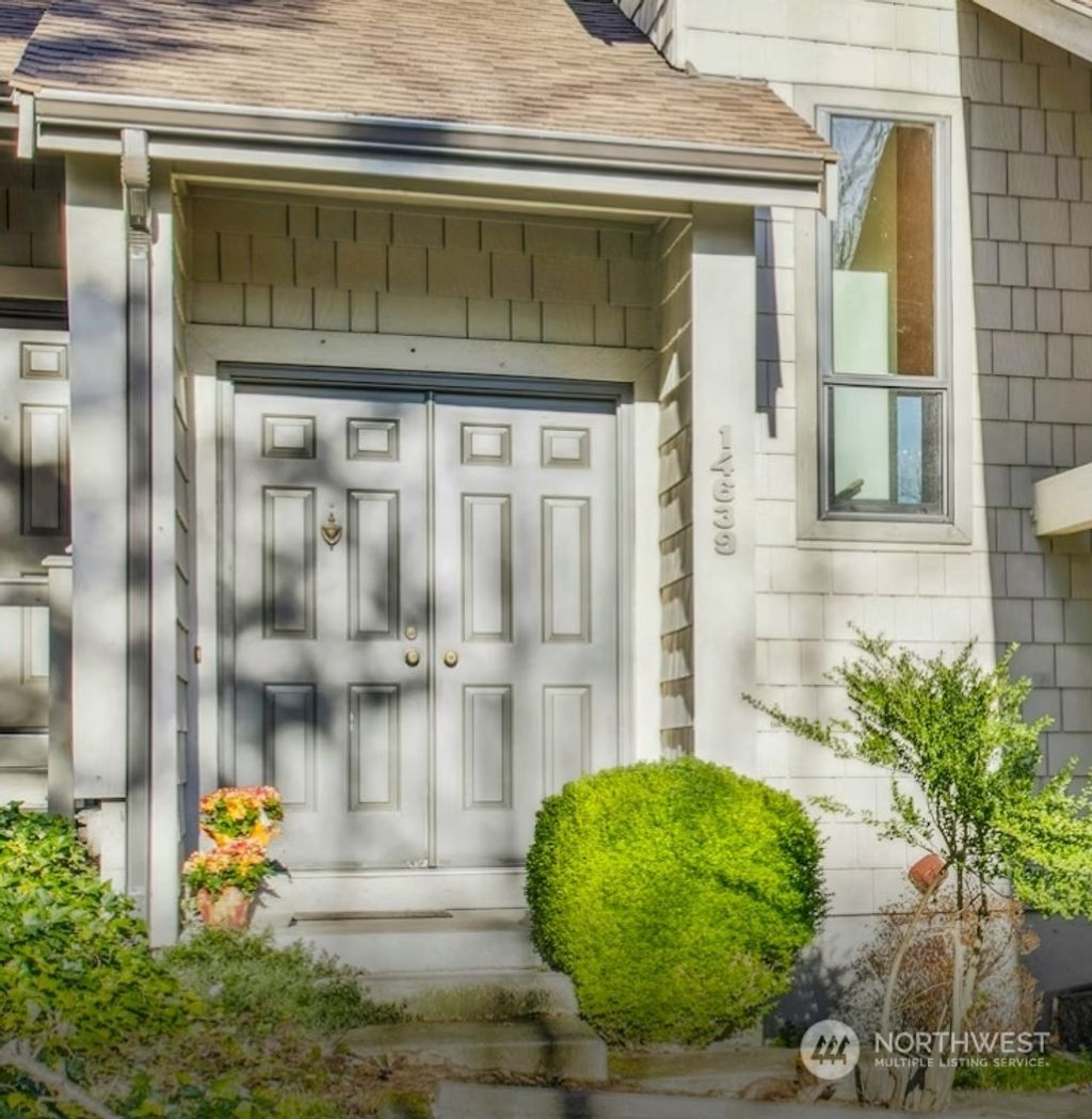 Photo of 14639 NE 35th Street #J20, Bellevue, WA 98007 (MLS # 2315049)