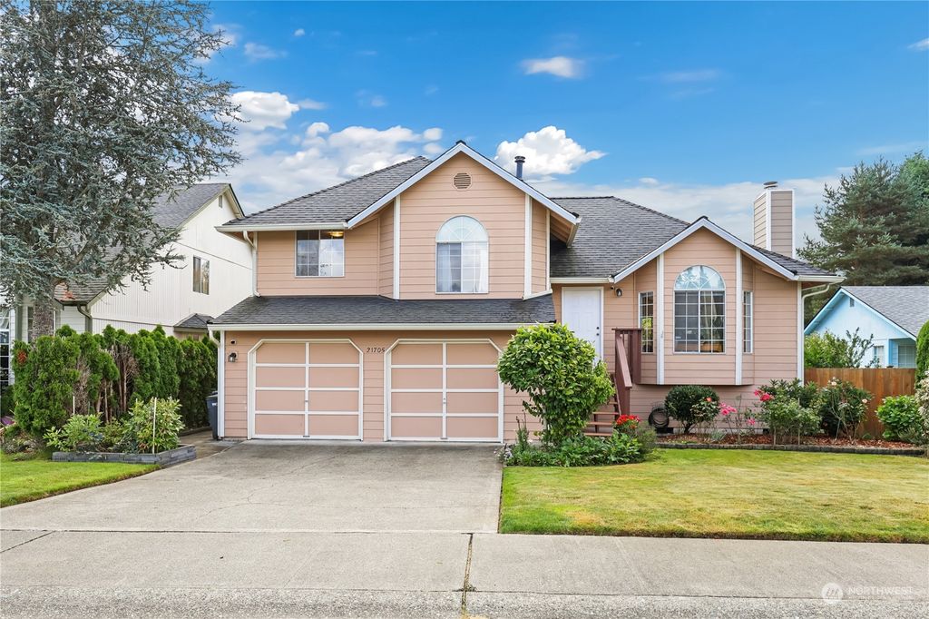 Photo of 21705 SE 238th Street, Maple Valley, WA 98038 (MLS # 2299126)