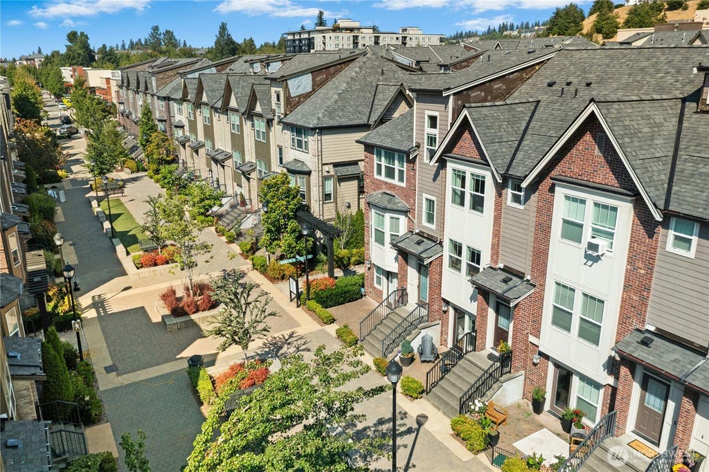 Photo of 1340 Brooklyn Walk WALK NE, Issaquah, WA 98029 (MLS # 2570152)