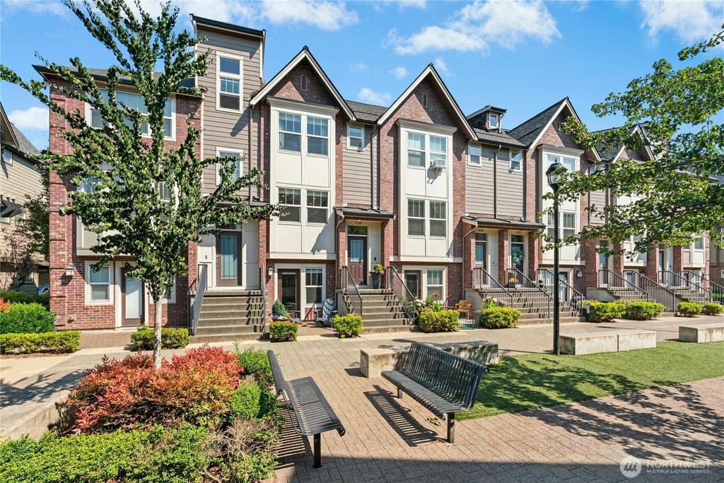 Photo of 1340 Brooklyn Walk WALK NE, Issaquah, WA 98029 (MLS # 2570152)
