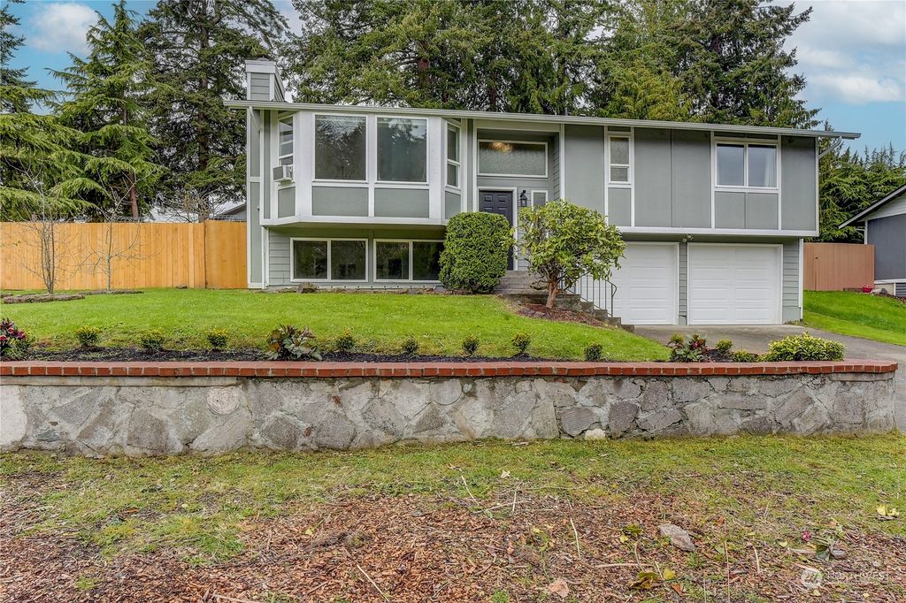 Photo of 91 18th Avenue, Milton, WA 98354 (MLS # 2060807)