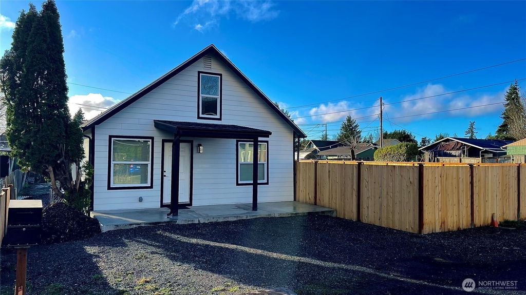 Photo of 8518 9th Ave E, Tacoma, WA 98445 (MLS # 2492232)