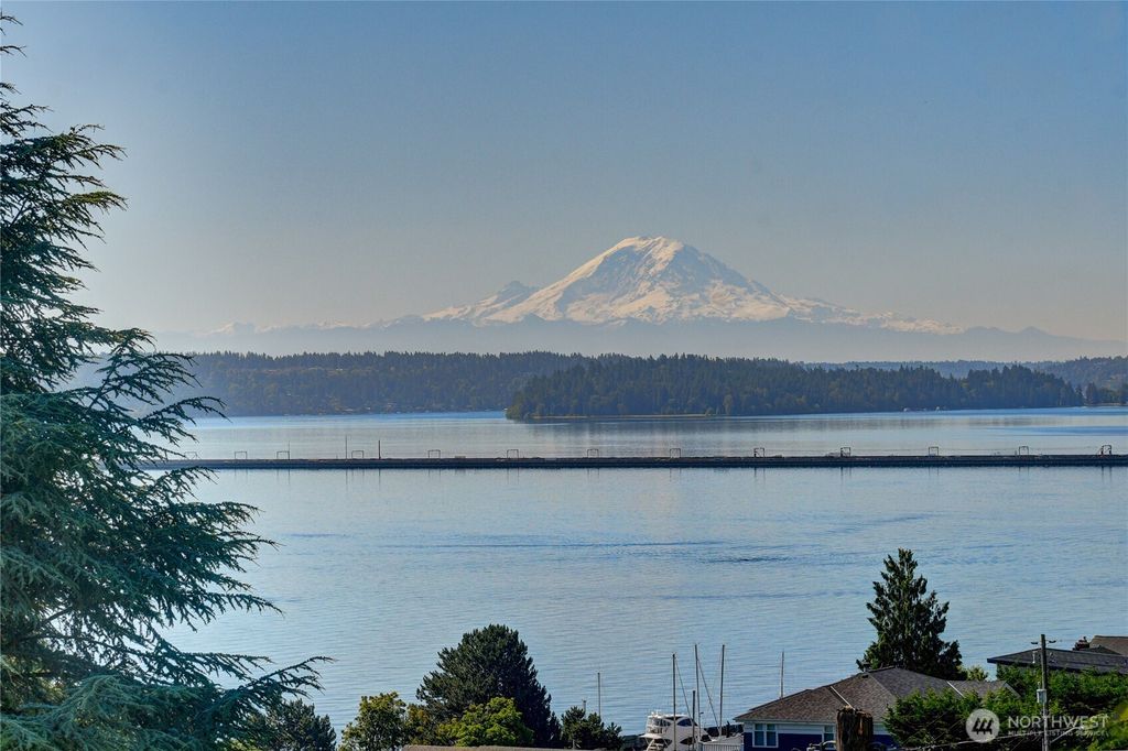 Photo of 607 38th Avenue, Seattle, WA 98122 (MLS # 2390388)