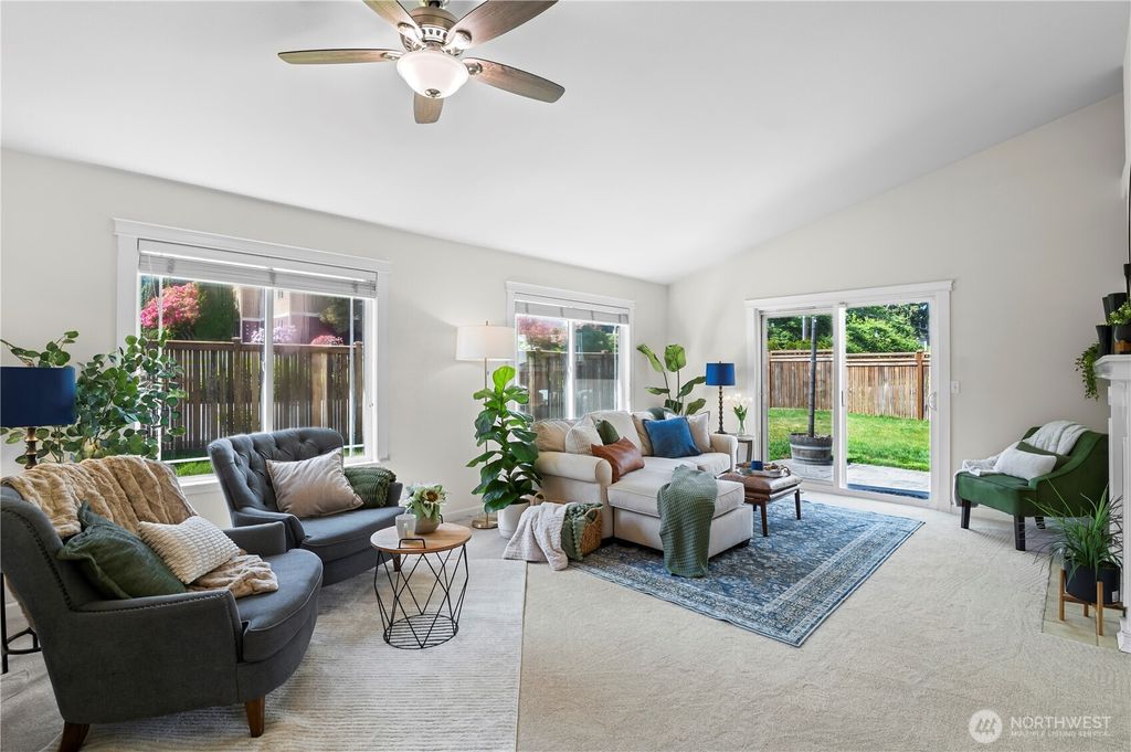 Photo of 2809 144th Street SW, Lynnwood, WA 98087 (MLS # 2380331)