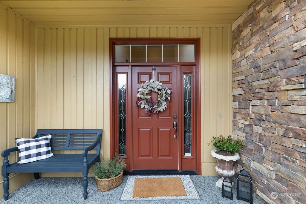 Photo of 36128 SE Turnberry Street, Snoqualmie, WA 98065 (MLS # 2042412)