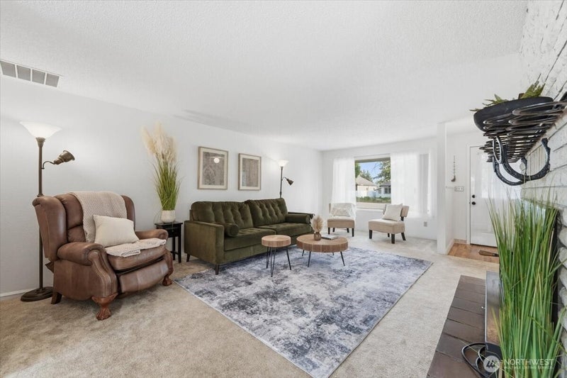 309 W Walnut Street