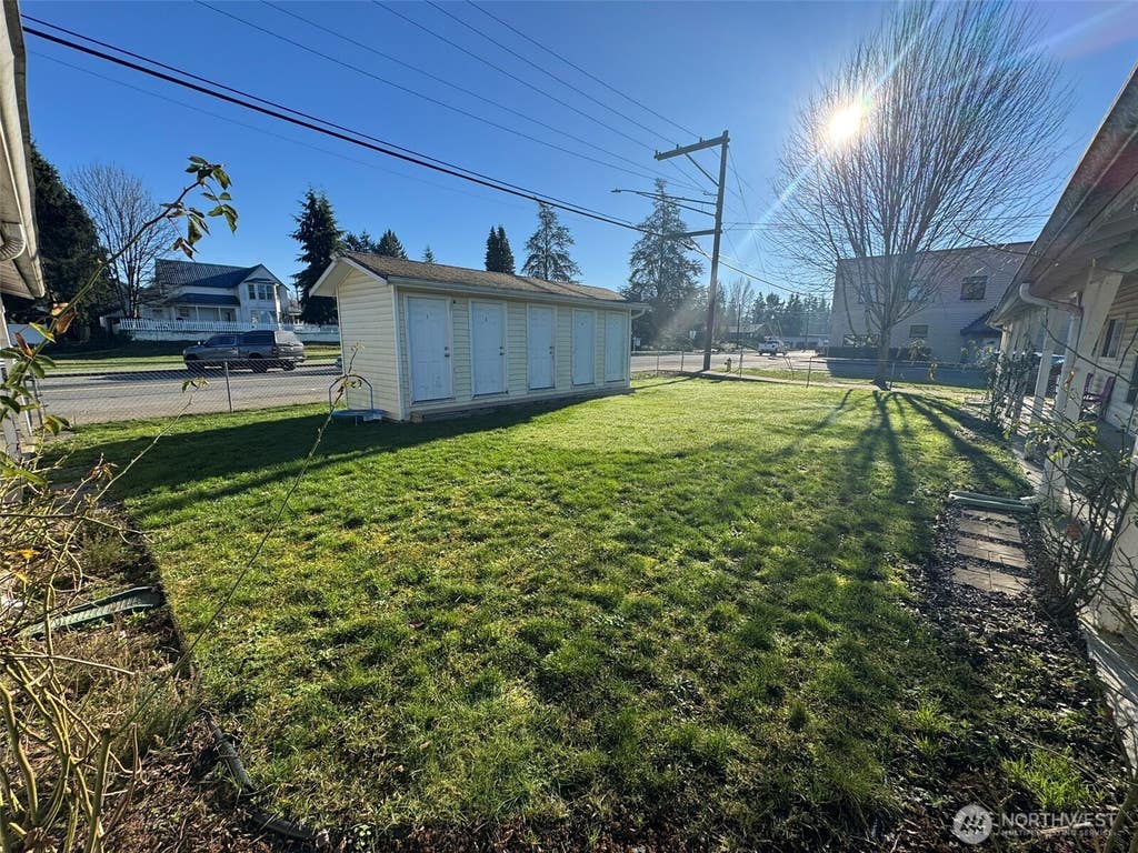 Photo of 316 S Granite AVE, Granite Falls, WA 98252 (MLS # 2559871)