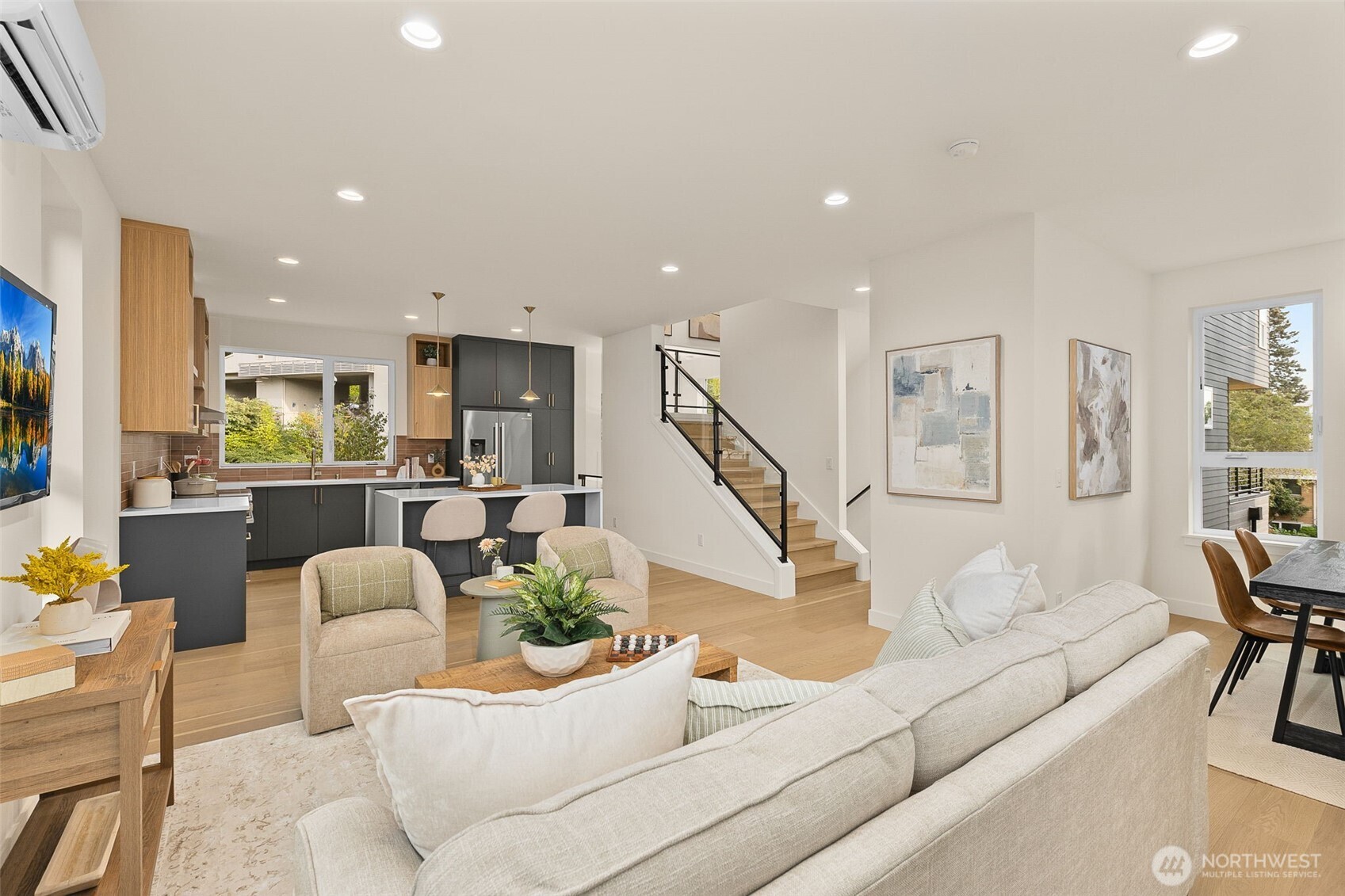 5204 Sand Point Way NE