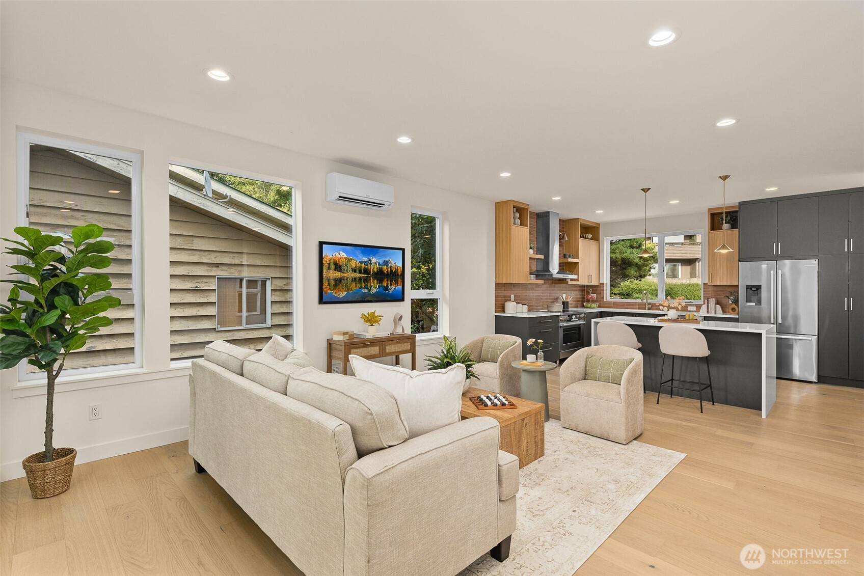 5204 Sand Point Way NE