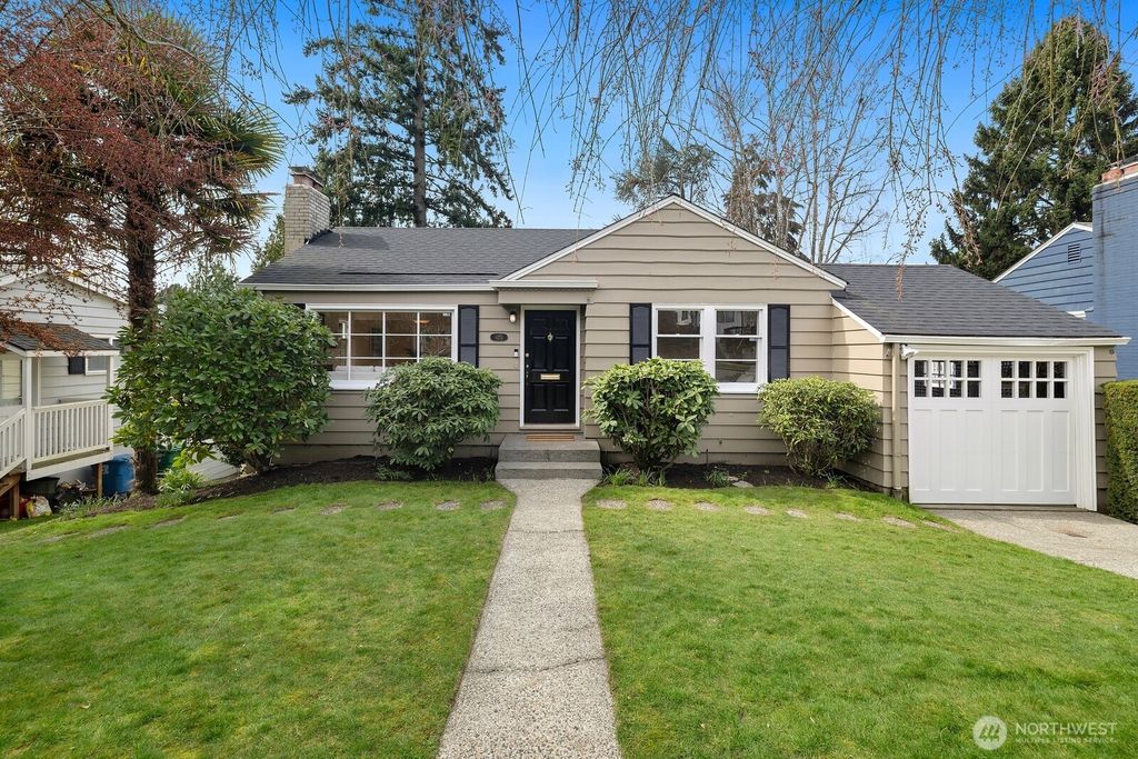 Photo of 6251 Vassar Avenue NE, Seattle, WA 98115 (MLS # 2469352)