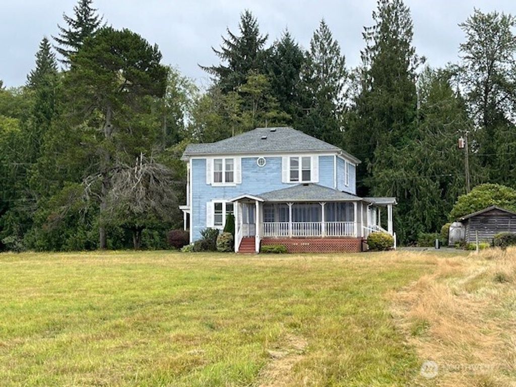 Photo of 12418 212th Street NE, Arlington, WA 98223 (MLS # 2422059)