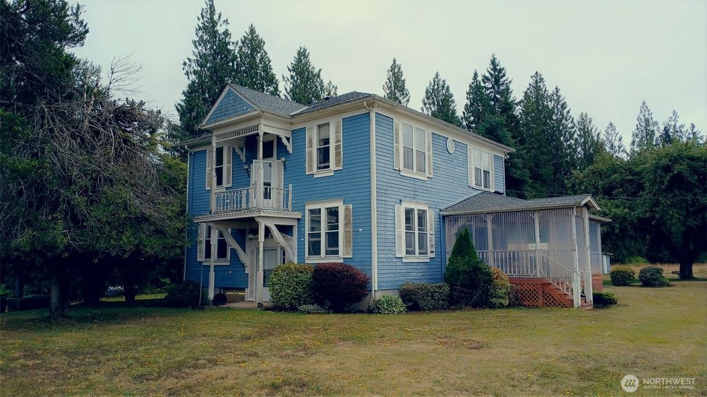 Photo of 12418 212th Street NE, Arlington, WA 98223 (MLS # 2422059)