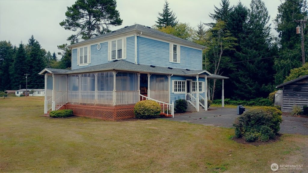 Photo of 12418 212th Street NE, Arlington, WA 98223 (MLS # 2422059)