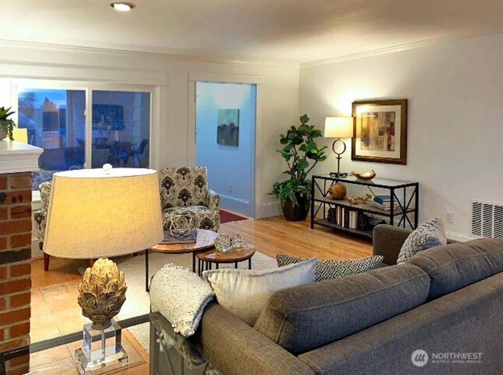 Photo of 3809 SW Admiral Way, Seattle, WA 98126 (MLS # 2341583)