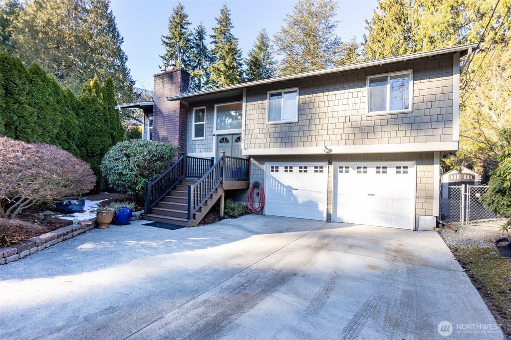 Photo of 20109 12th Avenue NE, Shoreline, WA 98155 (MLS # 2332163)