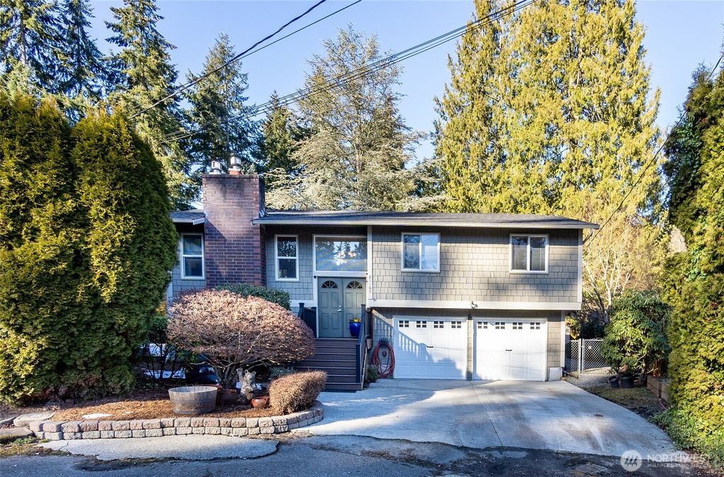 Photo of 20109 12th Avenue NE, Shoreline, WA 98155 (MLS # 2332163)