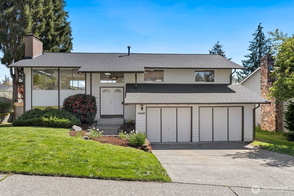 Photo of 13107 NE 134th Place, Kirkland, WA 98034 (MLS # 2363554)