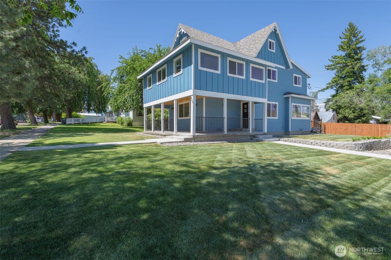 209 W Ash Street