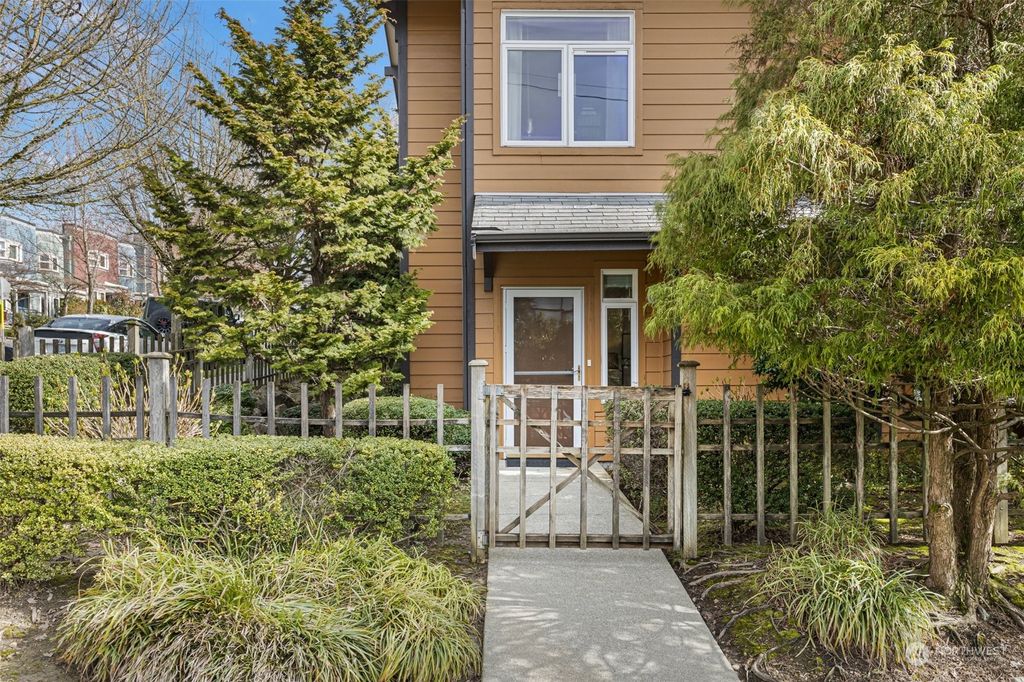Photo of 1515 E Yesler Way #103, Seattle, WA 98122 (MLS # 2206023)