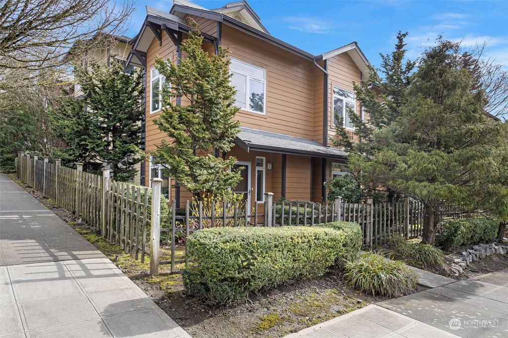 Photo of 1515 E Yesler Way #103, Seattle, WA 98122 (MLS # 2206023)