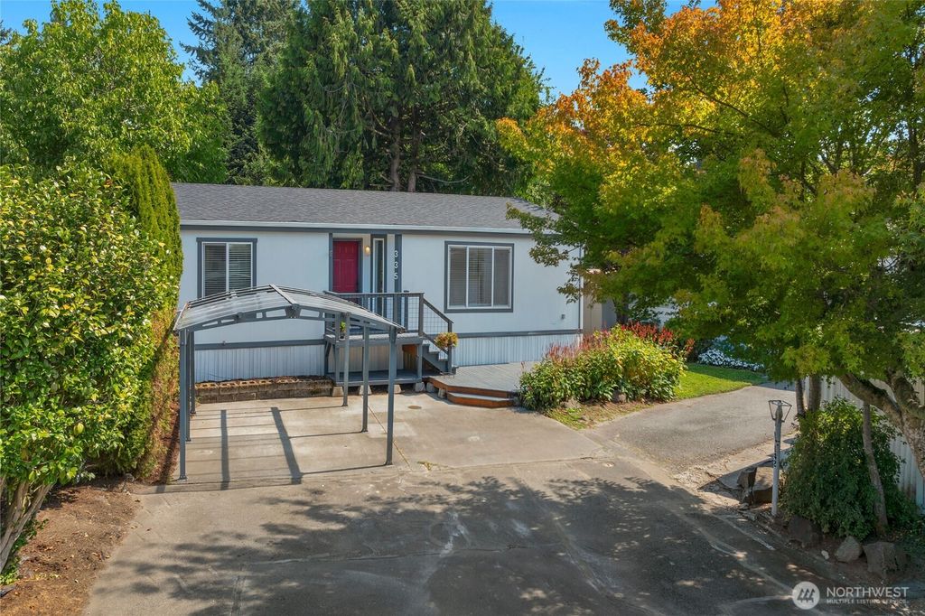 Photo of 7301 NE 175th St Street #335, Kenmore, WA 98028 (MLS # 2432983)