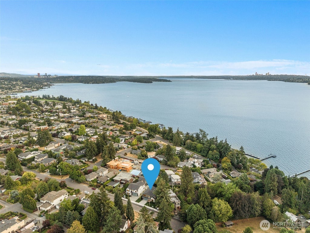 Photo of 621 13th Avenue W, Kirkland, WA 98033 (MLS # 2526561)
