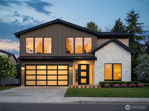 Photo of 621 13th Avenue W, Kirkland, WA 98033 (MLS # 2526561)