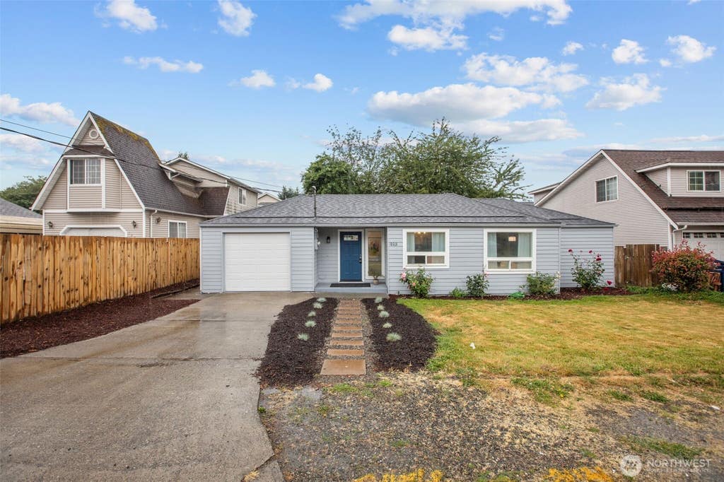 Photo of 12231 46th Avenue S, Tukwila, WA 98178 (MLS # 2555169)