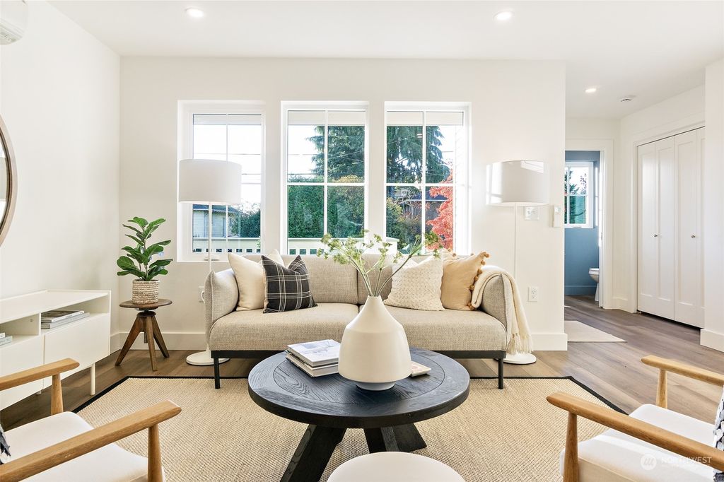 Photo of 7818 Meridian Avenue N, Seattle, WA 98013 (MLS # 2177166)