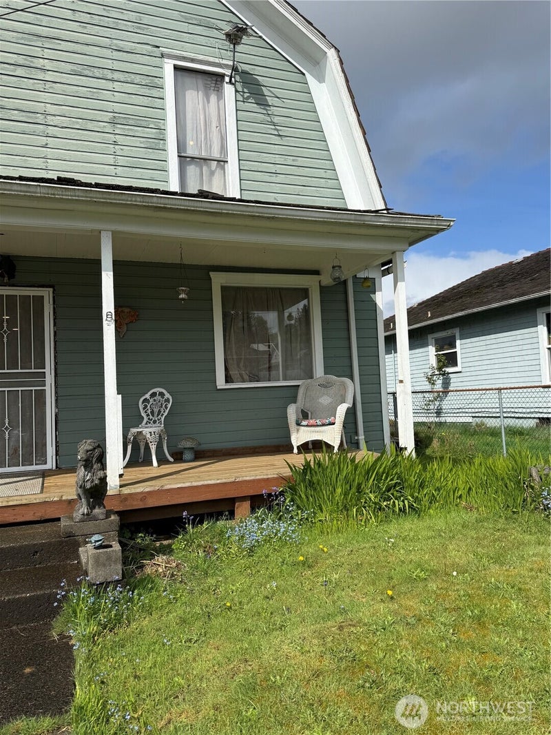 1102 Water Street