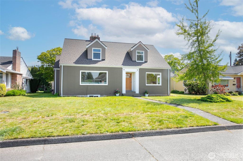 Photo of 2810 Utter Street, Bellingham, WA 98225 (MLS # 2519740)