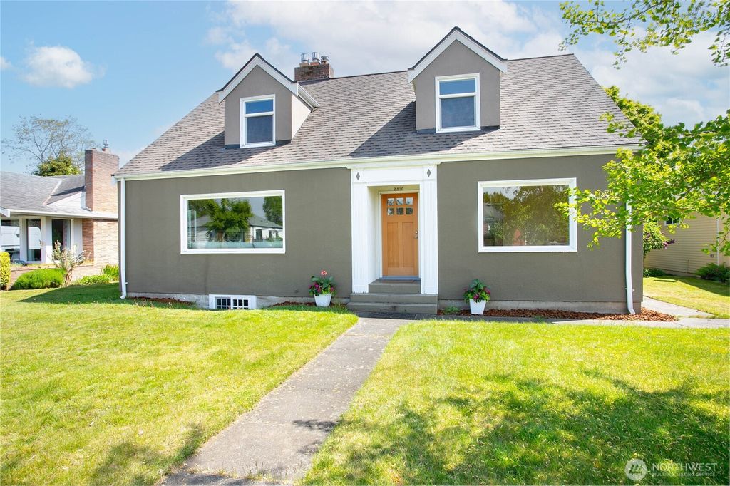 Photo of 2810 Utter Street, Bellingham, WA 98225 (MLS # 2519740)