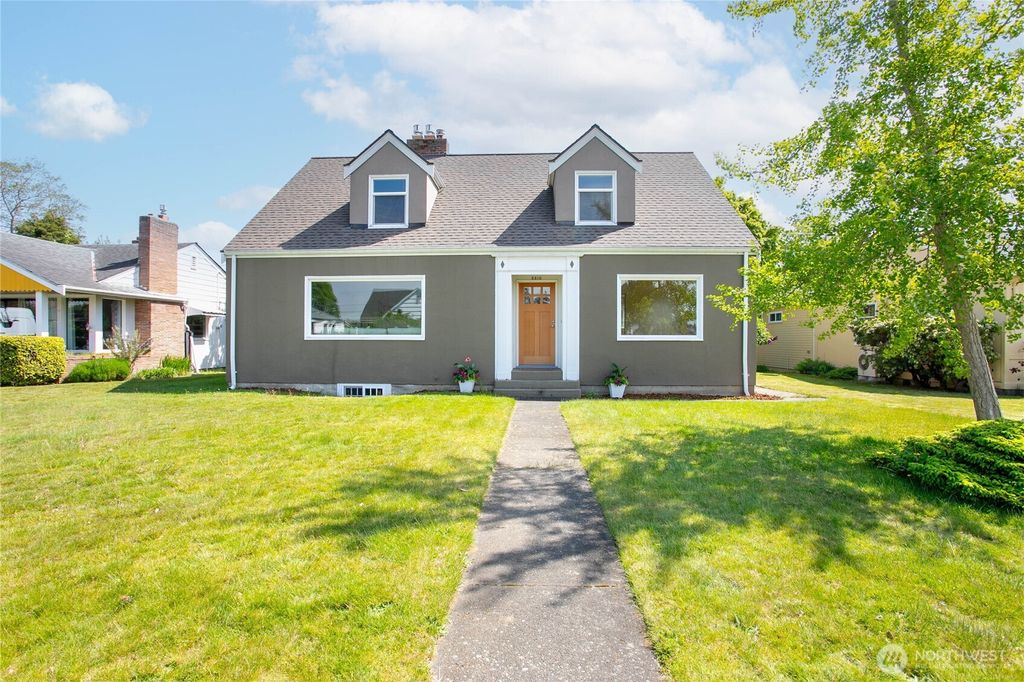 Photo of 2810 Utter Street, Bellingham, WA 98225 (MLS # 2519740)