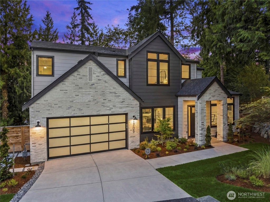 Photo of 1706 111th Avenue NE, Bellevue, WA 98004 (MLS # 2578126)