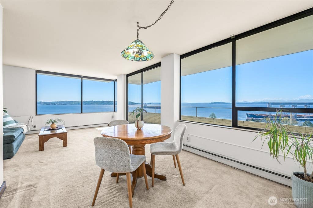 Photo of 521 5th Avenue W #602, Seattle, WA 98119 (MLS # 2534606)