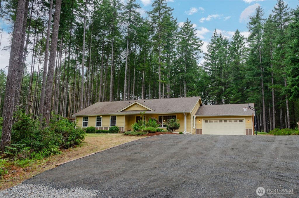 Photo of 14226 Timberwood Place SW, Port Orchard, WA 98367 (MLS # 2557114)