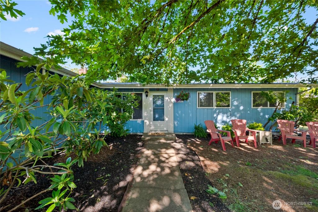 Photo of 22412 110th Avenue SE, Kent, WA 98031 (MLS # 2379204)