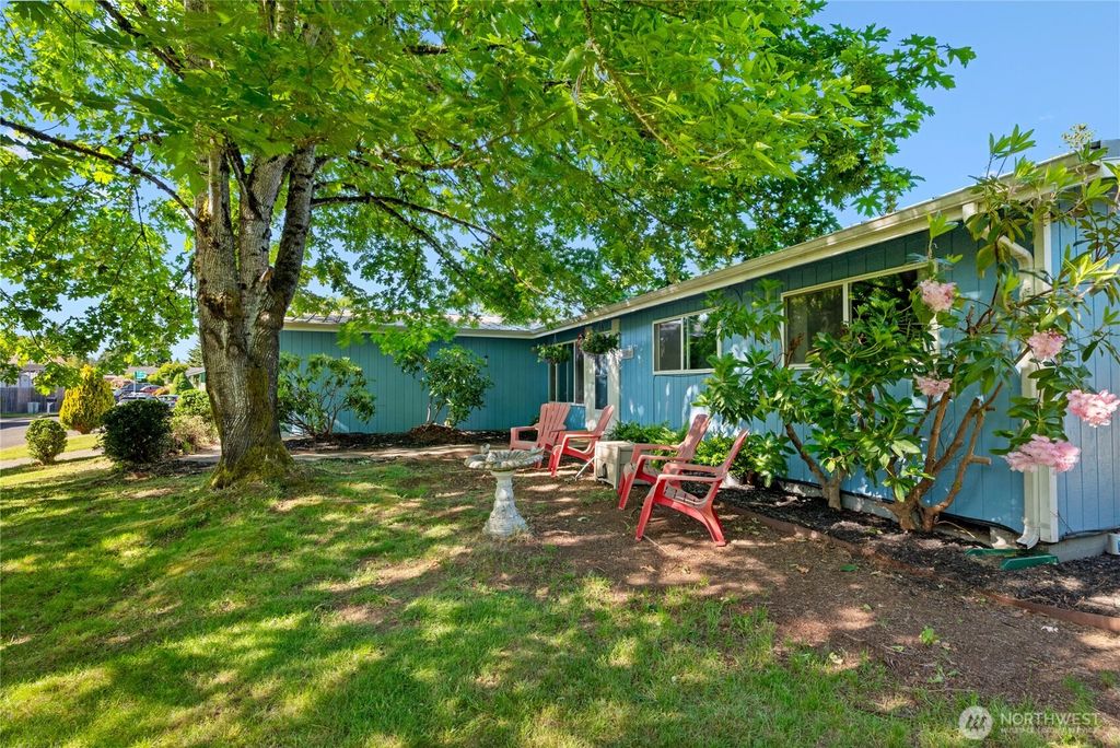 Photo of 22412 110th Avenue SE, Kent, WA 98031 (MLS # 2379204)