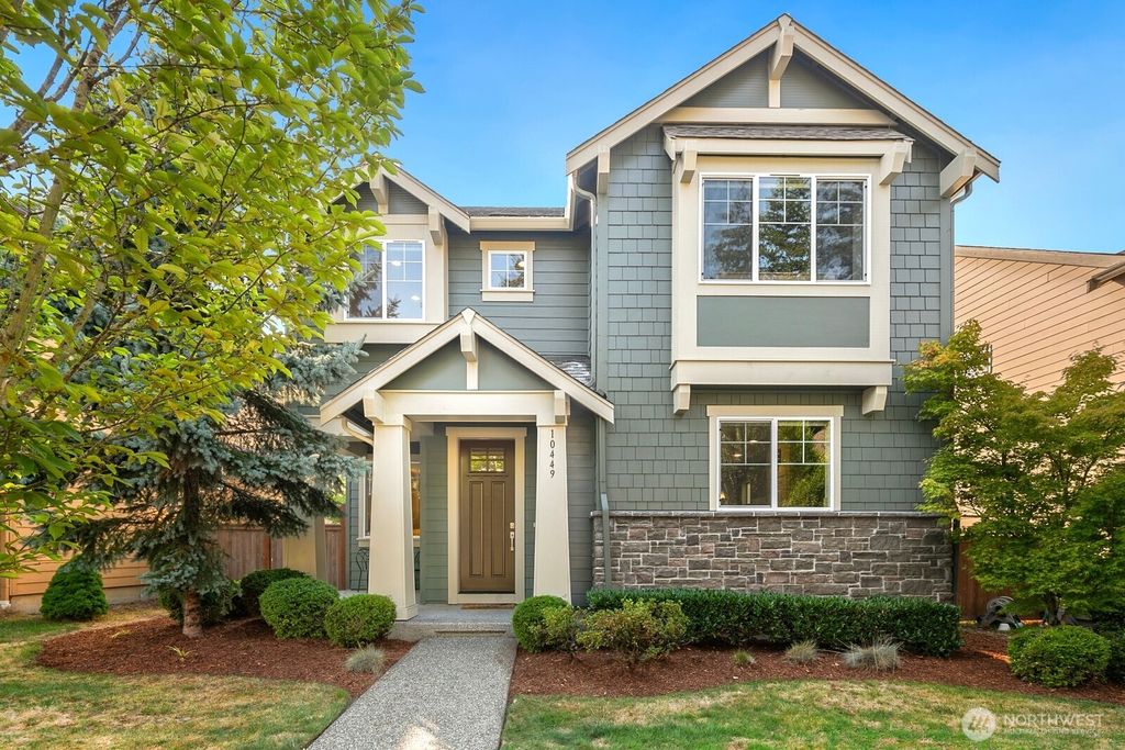 Photo of 10449 Sheridan Cres Cres NE, Redmond, WA 98053 (MLS # 2428300)